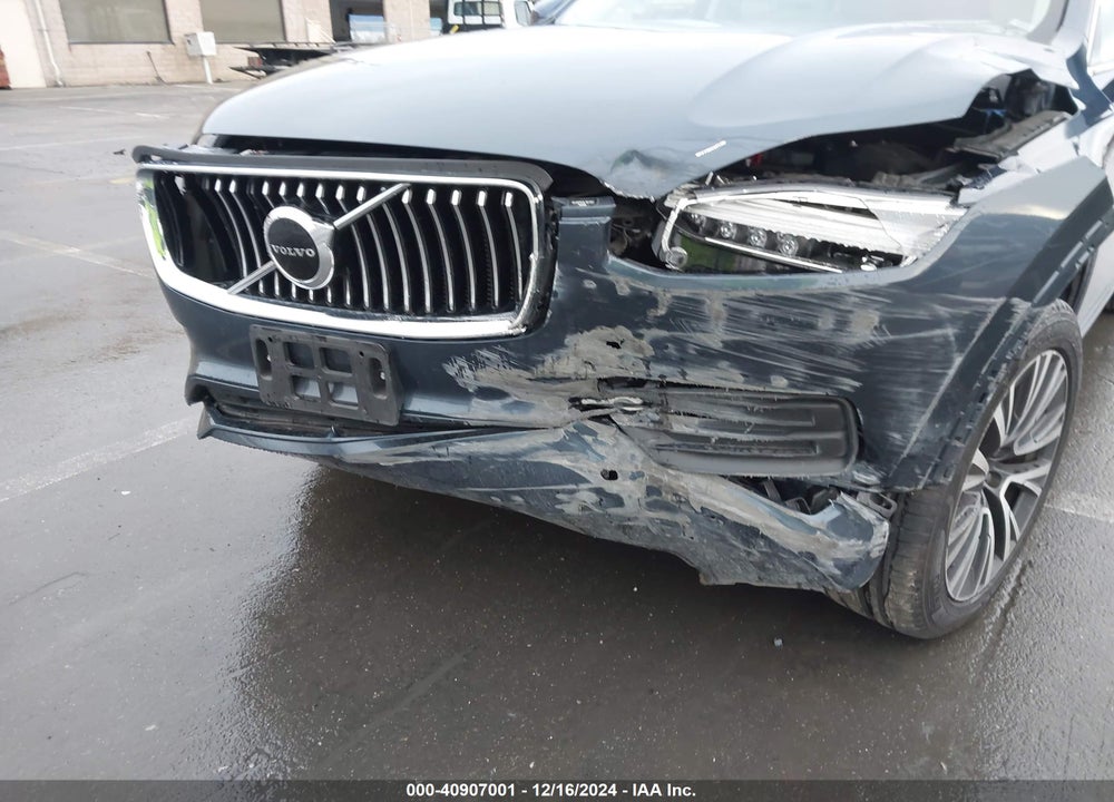2020 VOLVO XC90 T5 MOMENTUM 7 PASSENGER VIN: YV4102PK0L1541357
