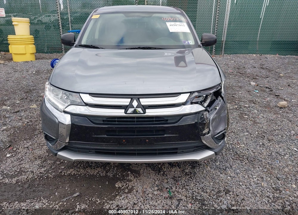2018 MITSUBISHI OUTLANDER ES VIN: JA4AZ3A35JZ024743