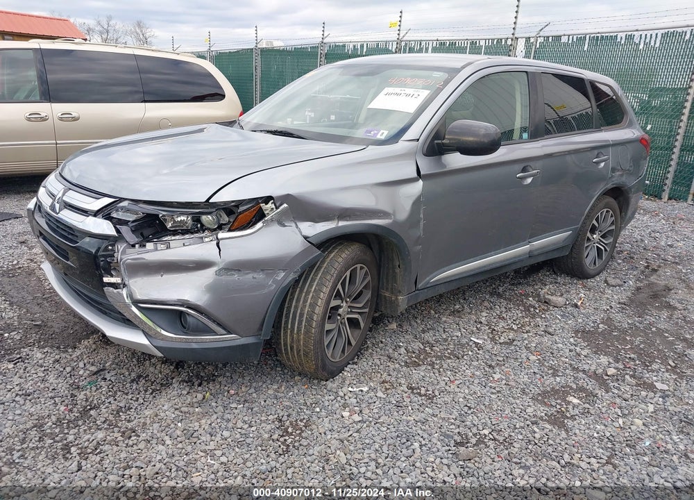 2018 MITSUBISHI OUTLANDER ES VIN: JA4AZ3A35JZ024743