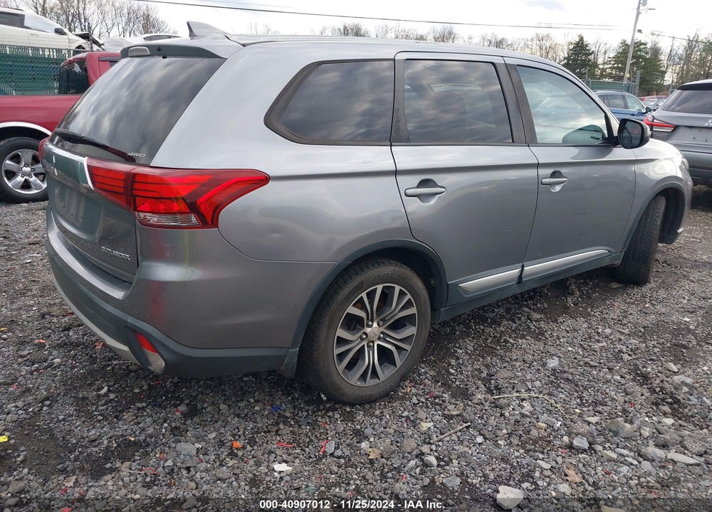 2018 MITSUBISHI OUTLANDER ES VIN: JA4AZ3A35JZ024743