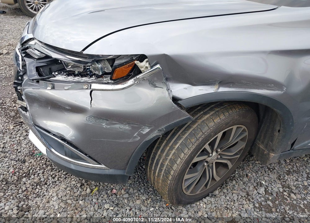 2018 MITSUBISHI OUTLANDER ES VIN: JA4AZ3A35JZ024743