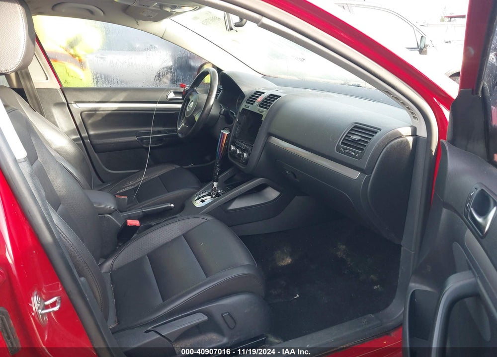 2010 VOLKSWAGEN JETTA LIMITED EDITION VIN: 3VWRZ7AJXAM144812