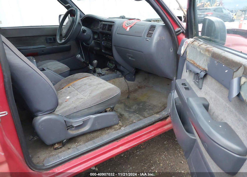 1999 TOYOTA TACOMA VIN: 4TAWN72N5XZ556836