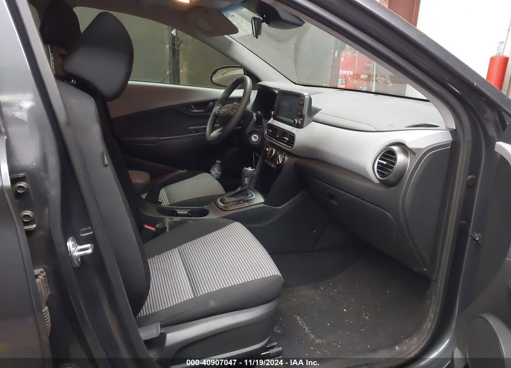 2020 HYUNDAI KONA SE VIN: KM8K12AA0LU527120
