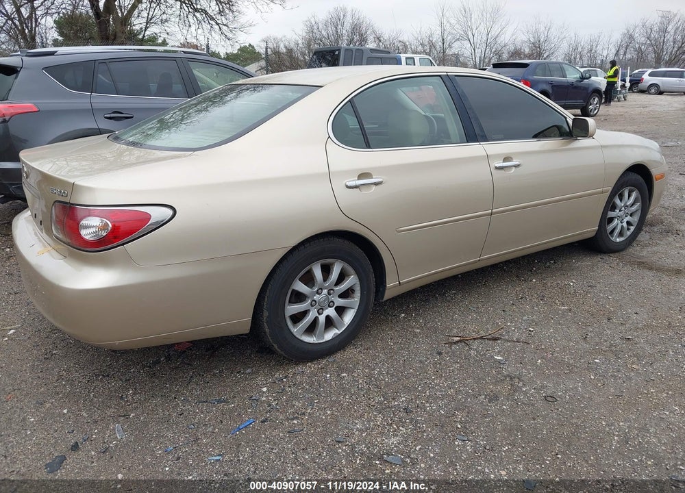 2002 LEXUS ES 300 VIN: JTHBF30G920027897