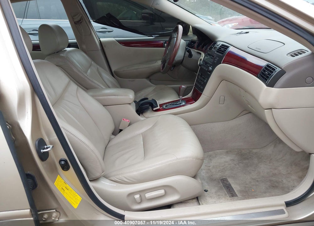 2002 LEXUS ES 300 VIN: JTHBF30G920027897