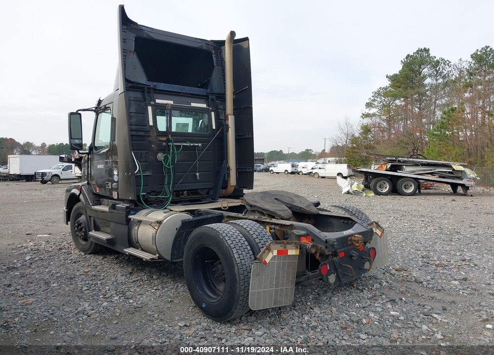 2014 VOLVO VN VNL VIN: 4V4N39EG9EN156043
