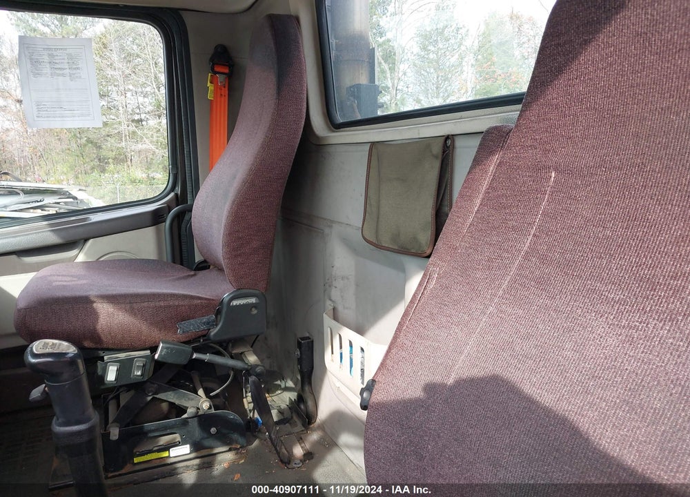 2014 VOLVO VN VNL VIN: 4V4N39EG9EN156043