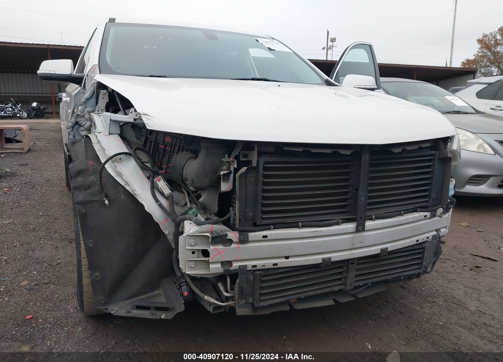 2018 CHEVROLET TRAVERSE 1LT VIN: 1GNERGKW2JJ279315