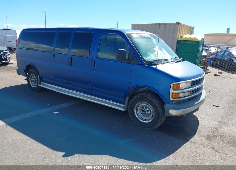 2001 CHEVROLET EXPRESS VIN: 1GAHG39R811168717