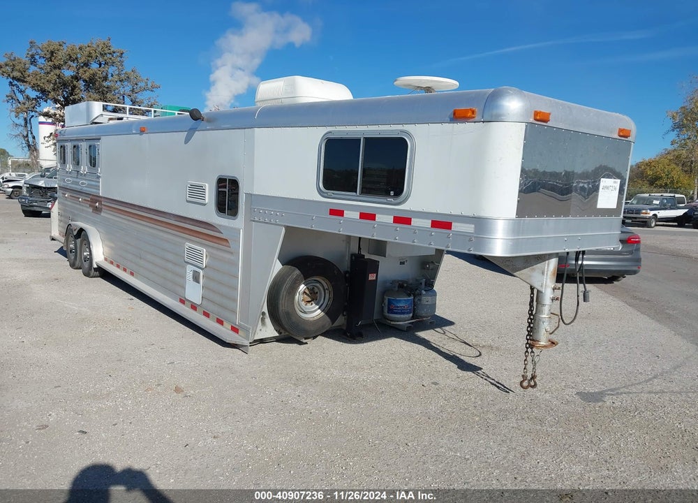 2002 4 STAR GOOSENECK VIN: 4FKPG252020020445