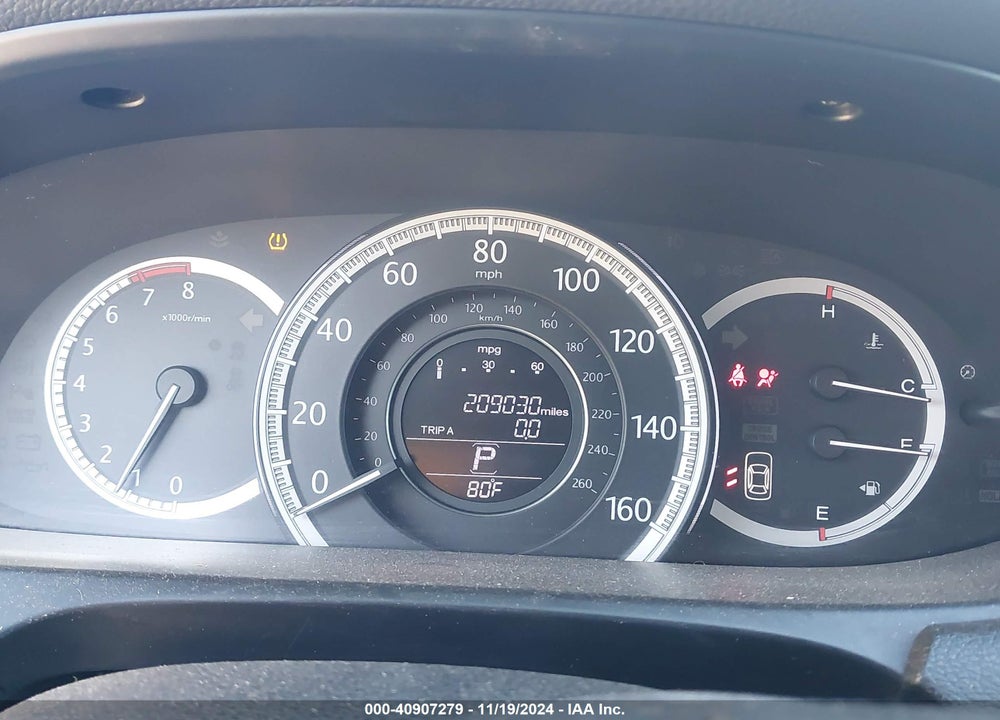 2013 HONDA ACCORD LX VIN: 1HGCR2F36DA084083