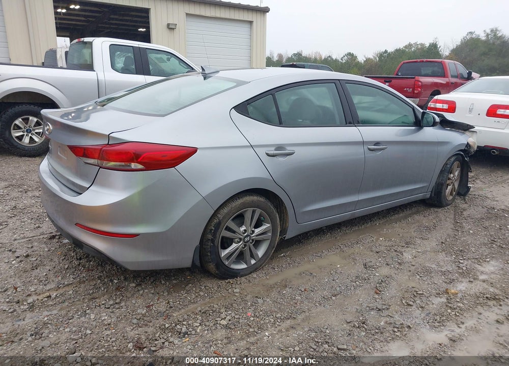 2017 HYUNDAI ELANTRA SE VIN: 5NPD84LF8HH190372