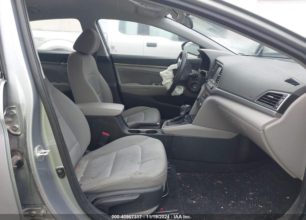 2017 HYUNDAI ELANTRA SE VIN: 5NPD84LF8HH190372