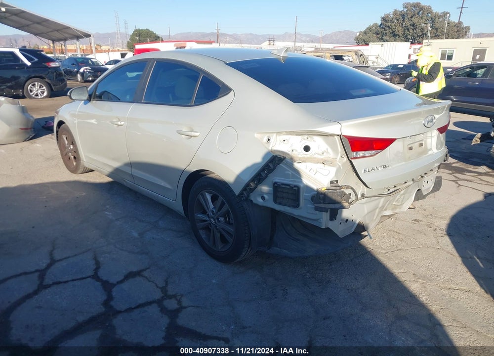 2018 HYUNDAI ELANTRA VIN: 5NPD84LF2JH269980