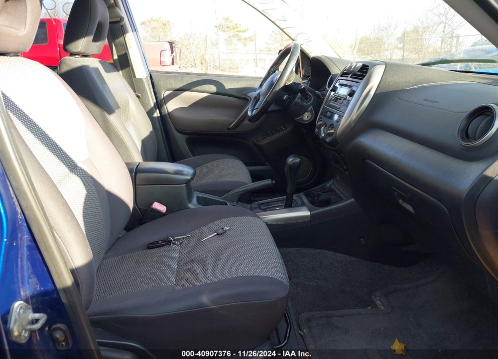2005 TOYOTA RAV4 VIN: JTEHD20V456032271