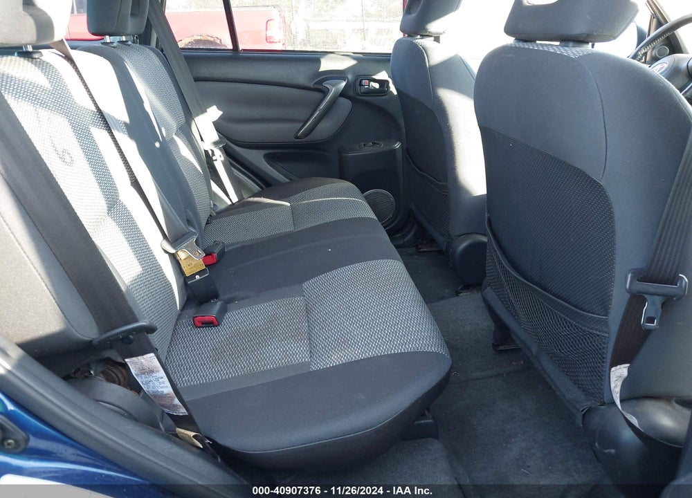 2005 TOYOTA RAV4 VIN: JTEHD20V456032271