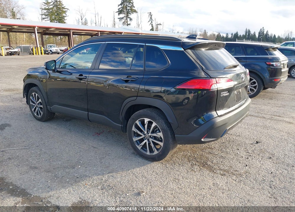 2022 TOYOTA COROLLA CROSS XLE VIN: 7MUEAABG3NV040022