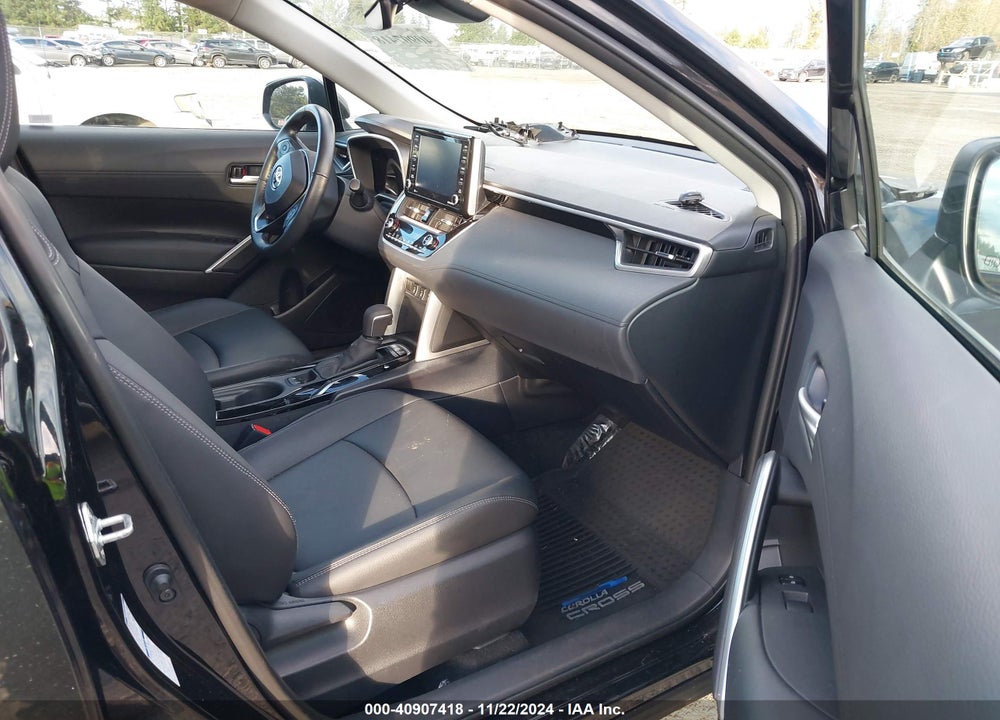 2022 TOYOTA COROLLA CROSS XLE VIN: 7MUEAABG3NV040022