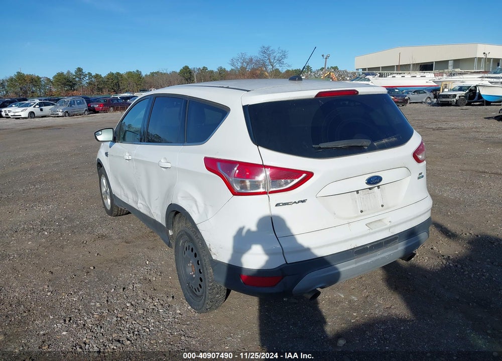 2015 FORD ESCAPE SE VIN: 1FMCU9GX8FUC44520