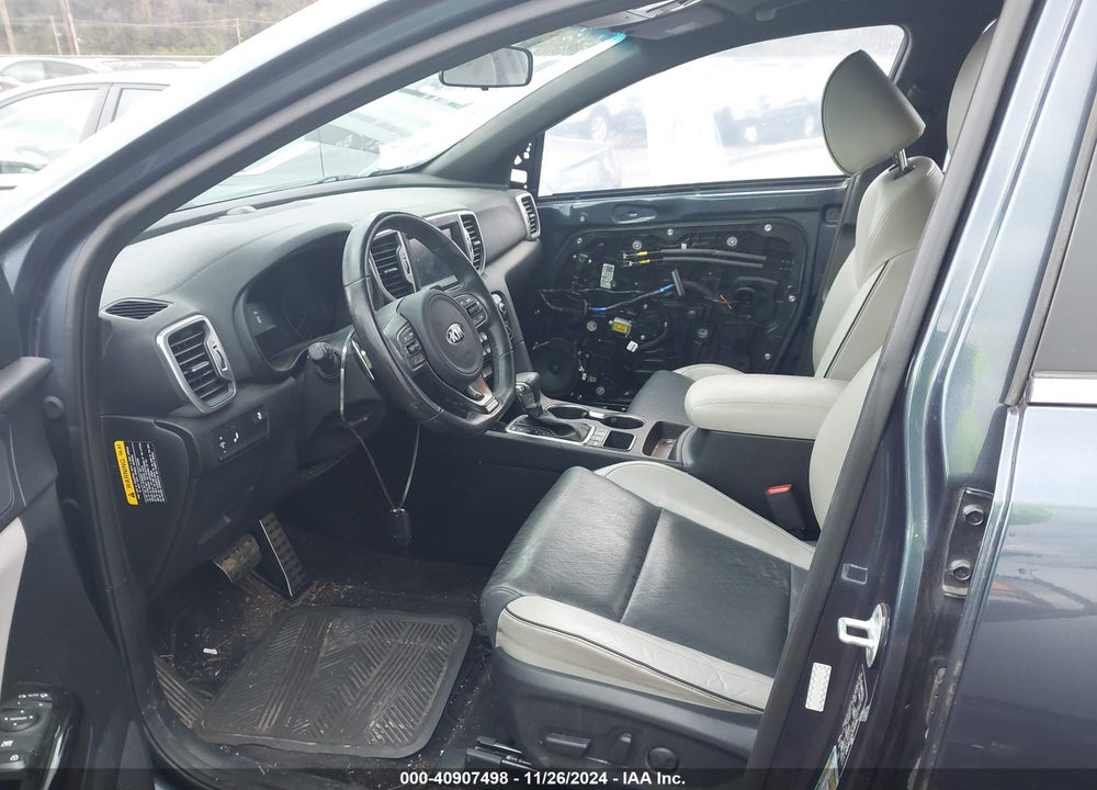 2018 KIA SPORTAGE EX VIN: KNDPNCAC9J7441595