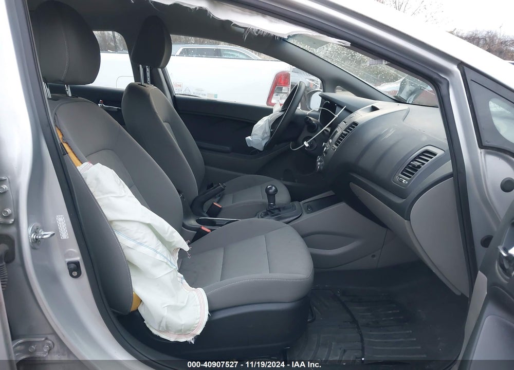 2016 KIA FORTE LX VIN: KNAFK4A64G5495103