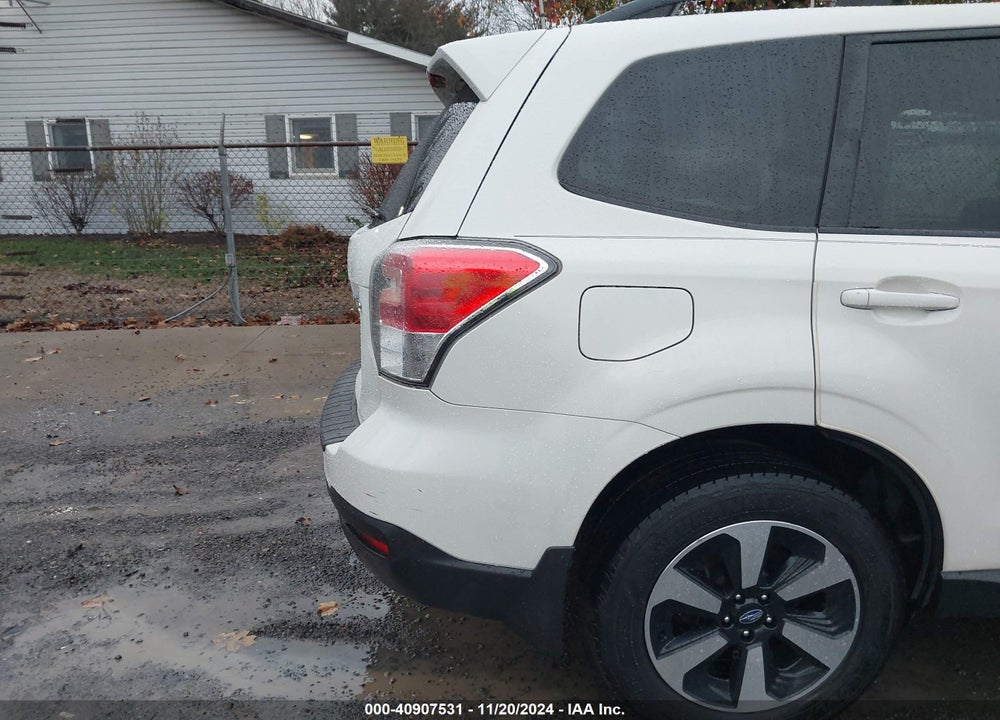 2017 SUBARU FORESTER 2.5I PREMIUM VIN: JF2SJAEC1HH494222