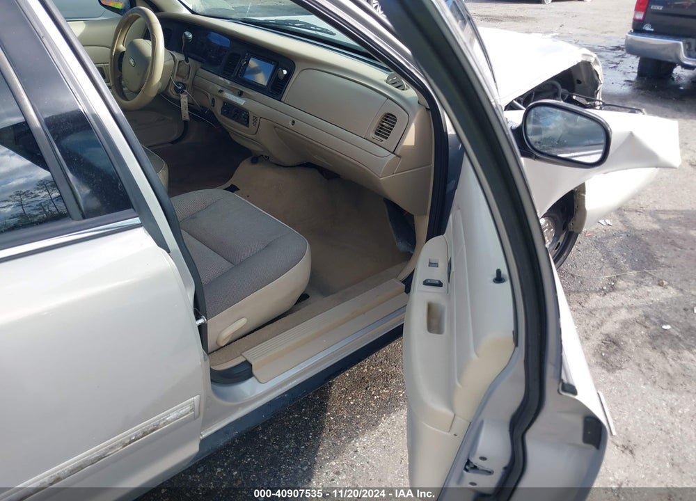 2009 FORD CROWN VICTORIA POLICE/POLICE INTERCEPTOR VIN: 2FAHP71VX9X141096