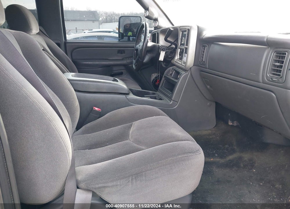 2004 GMC SIERRA 2500HD SLE VIN: 1GTHC29284E266630