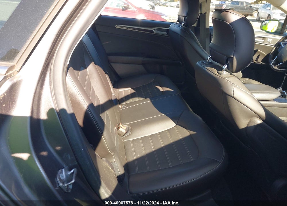 2014 FORD FUSION SE VIN: 3FA6P0HD7ER274631