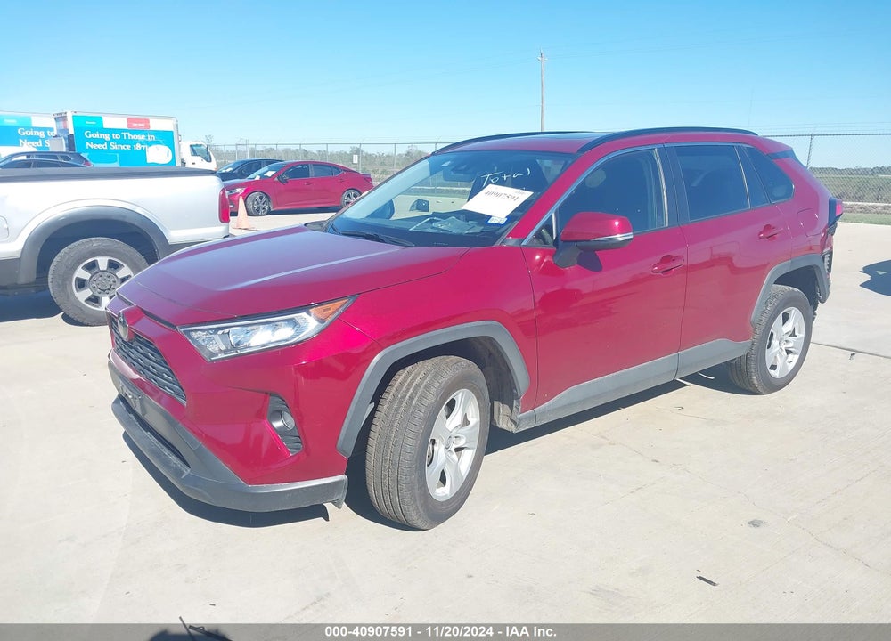 2019 TOYOTA RAV4 XLE VIN: JTMW1RFV1KD008036