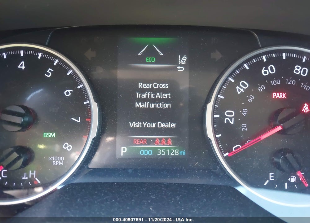 2019 TOYOTA RAV4 XLE VIN: JTMW1RFV1KD008036