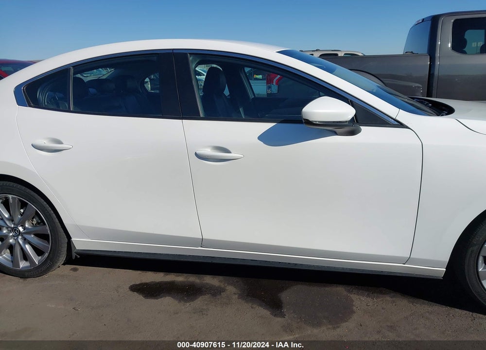 2022 MAZDA 3 SELECT VIN: 3MZBPABL2NM304742