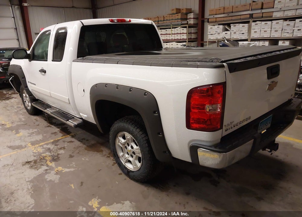2007 CHEVROLET SILVERADO 1500 LT2 VIN: 2GCEC19J271689049