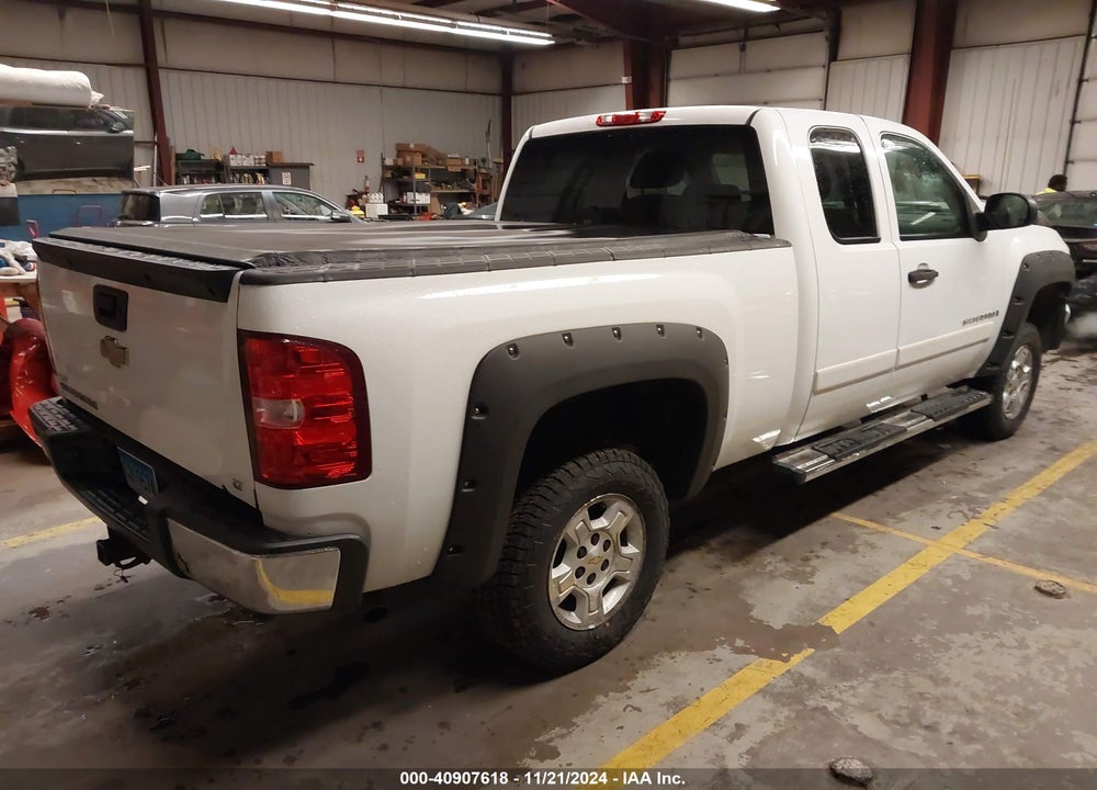 2007 CHEVROLET SILVERADO 1500 LT2 VIN: 2GCEC19J271689049