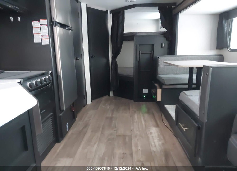 2022 FOREST RIV GREY WOLF VIN: 4X4TCKB23NK082861