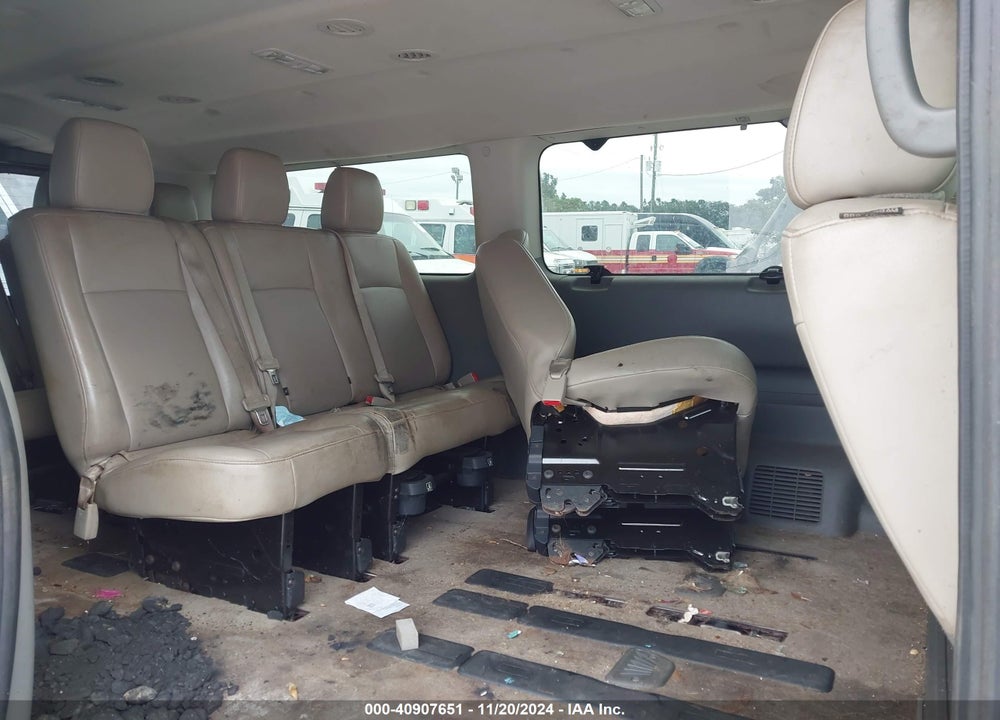 2016 NISSAN NV PASSENGER NV3500 HD SL V8 VIN: 5BZAF0AA3GN850907