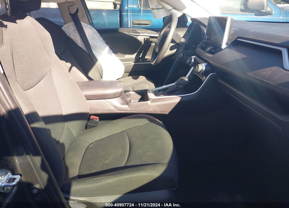 2024 TOYOTA RAV4 LE VIN: 2T3K1RFV4RC262627
