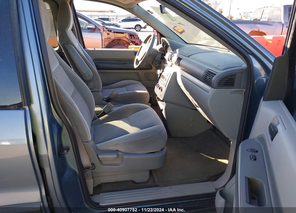 2005 FORD FREESTAR SE VIN: 2FMZA51675BA01099