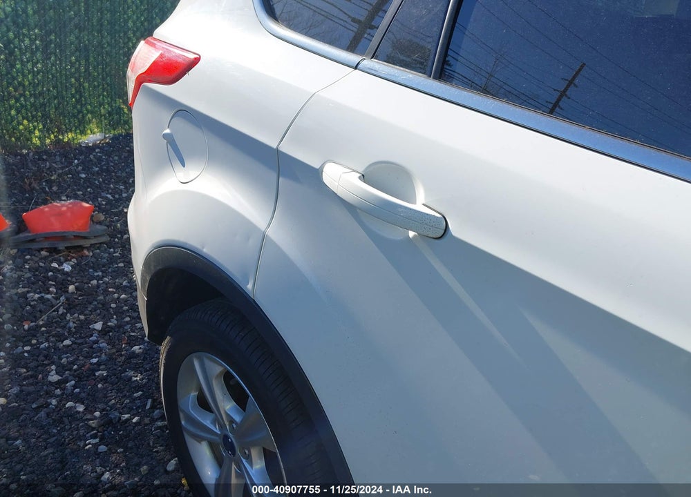 2015 FORD ESCAPE SE VIN: 1FMCU9GX9FUC44476