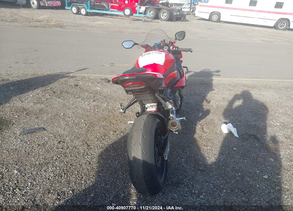2024 BMW S 1000 RR VIN: WB10E6304R6K26744