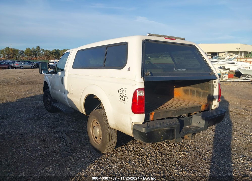 2015 FORD F-250 XL VIN: 1FTBF2B68FEA23705