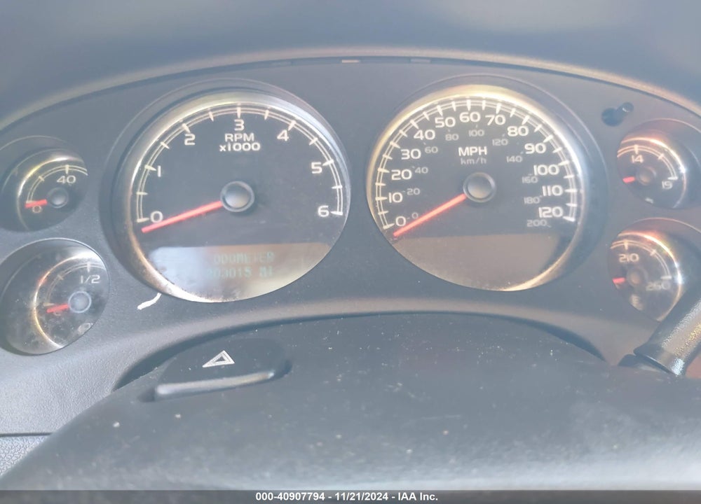 2009 CHEVROLET SUBURBAN 1500 LT1 VIN: 1GNFC26JX9R228603