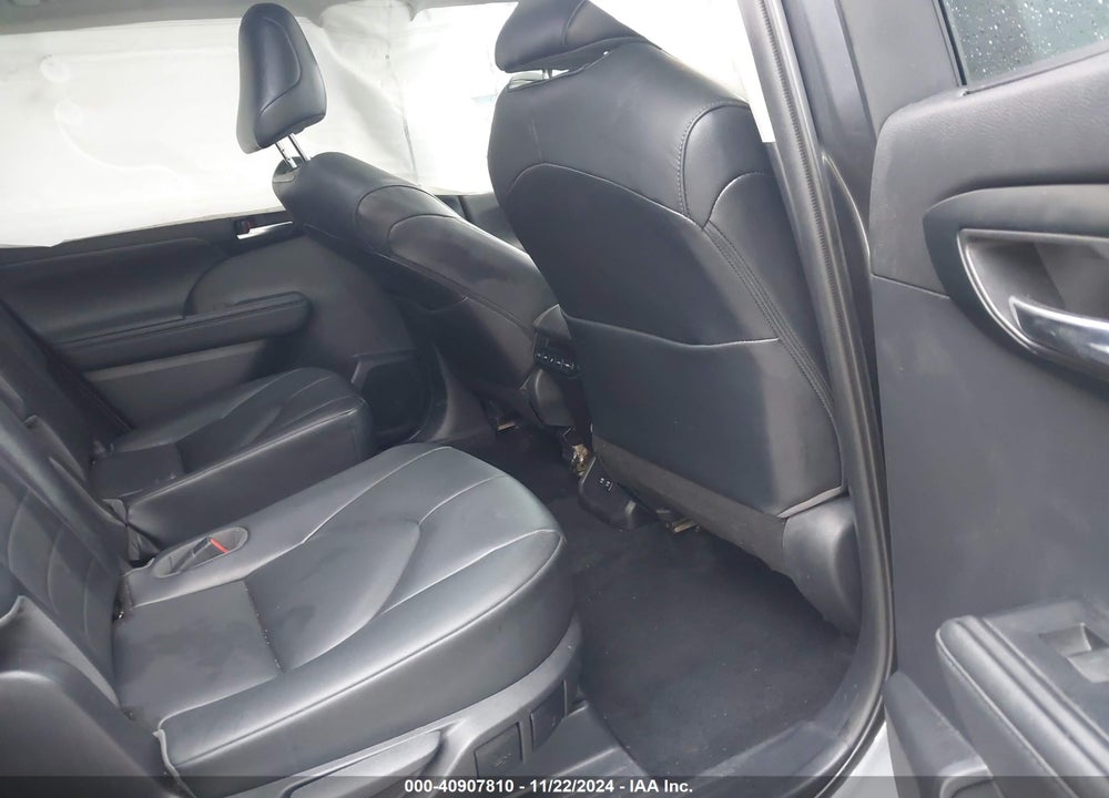 2021 TOYOTA HIGHLANDER XLE VIN: 5TDGZRBH0MS524554