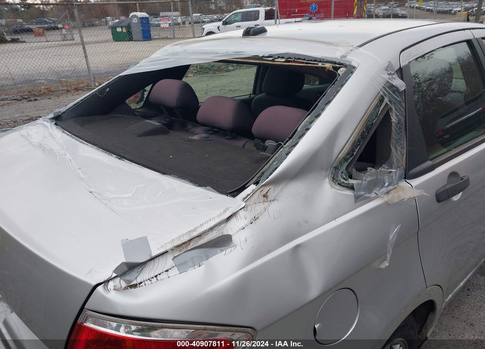 2011 FORD FOCUS SE VIN: 1FAHP3FN5BW168533