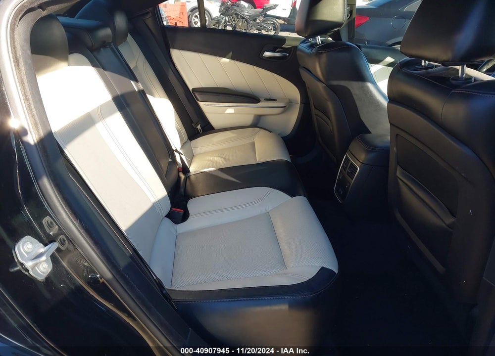 2017 DODGE CHARGER VIN: 2C3CDXJG8HH579613