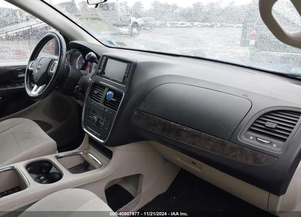 2011 DODGE GRAND CARAVAN CREW VIN: 2D4RN5DG9BR754944