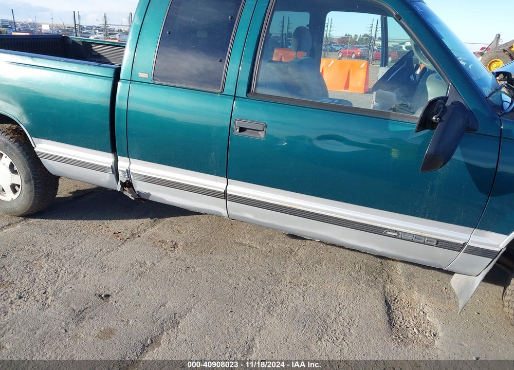 1997 CHEVROLET C1500 FLEETSIDE VIN: 2GCEC19M8V1257735