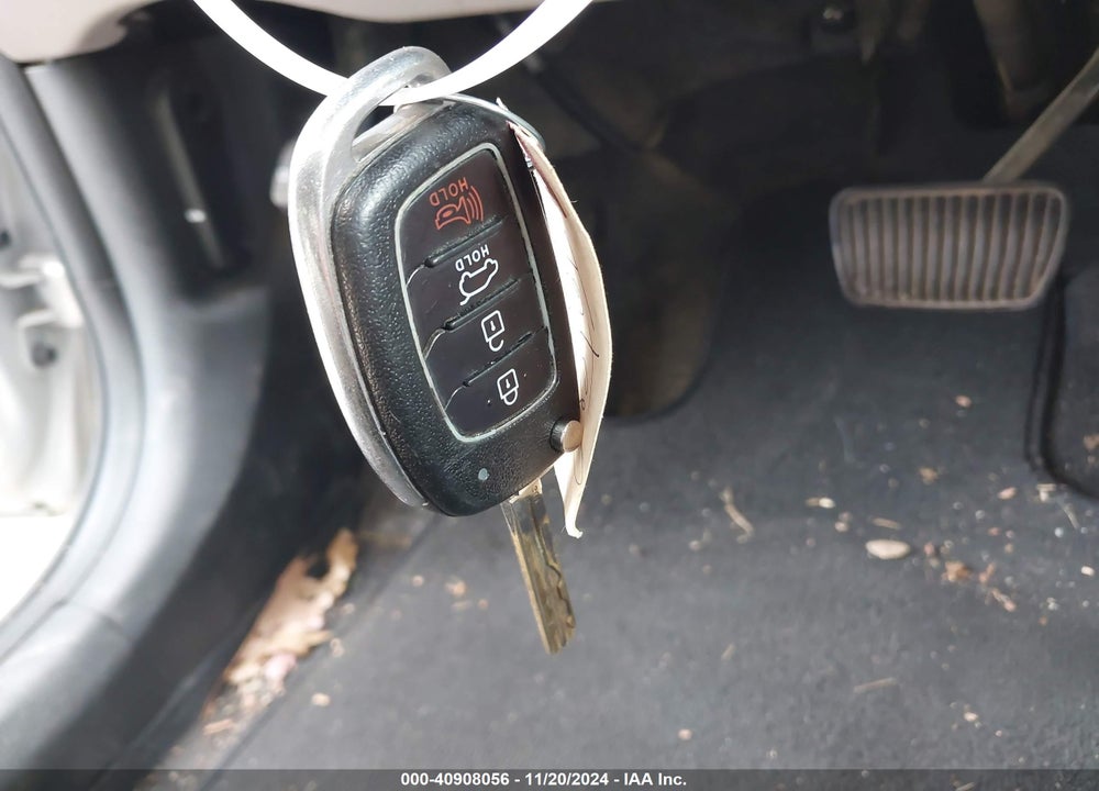 2017 HYUNDAI TUCSON SE VIN: KM8J33A49HU263442