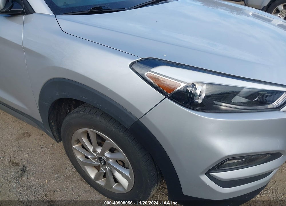 2017 HYUNDAI TUCSON SE VIN: KM8J33A49HU263442